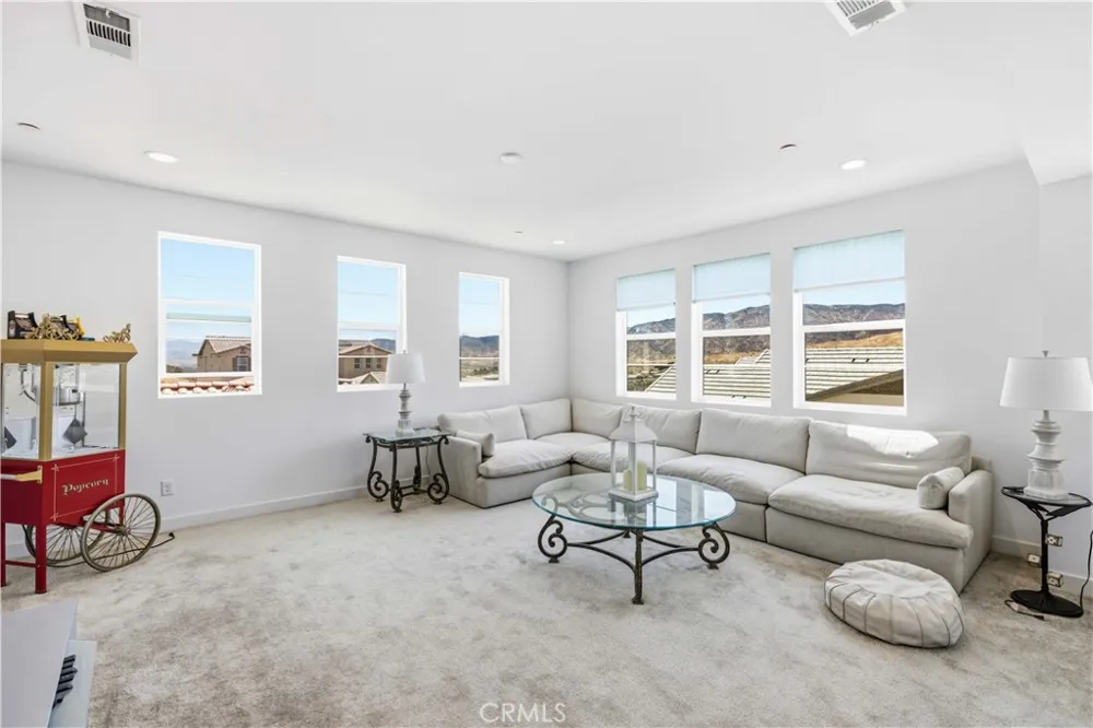 3981 Eliopulos Ranch Palmdale, CA 93551