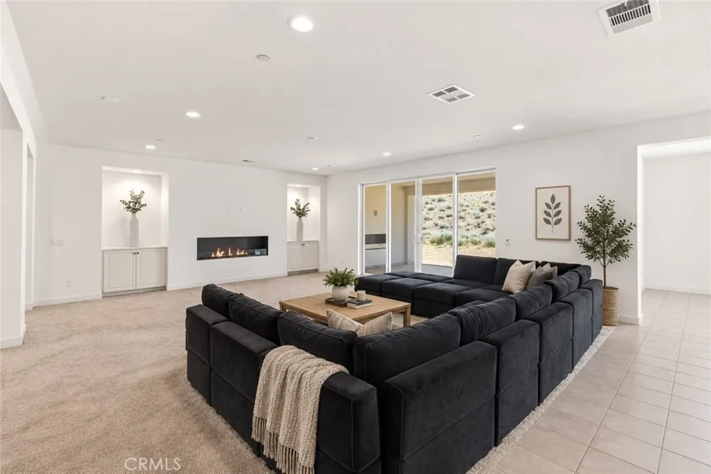 3981 Eliopulos Ranch Palmdale, CA 93551