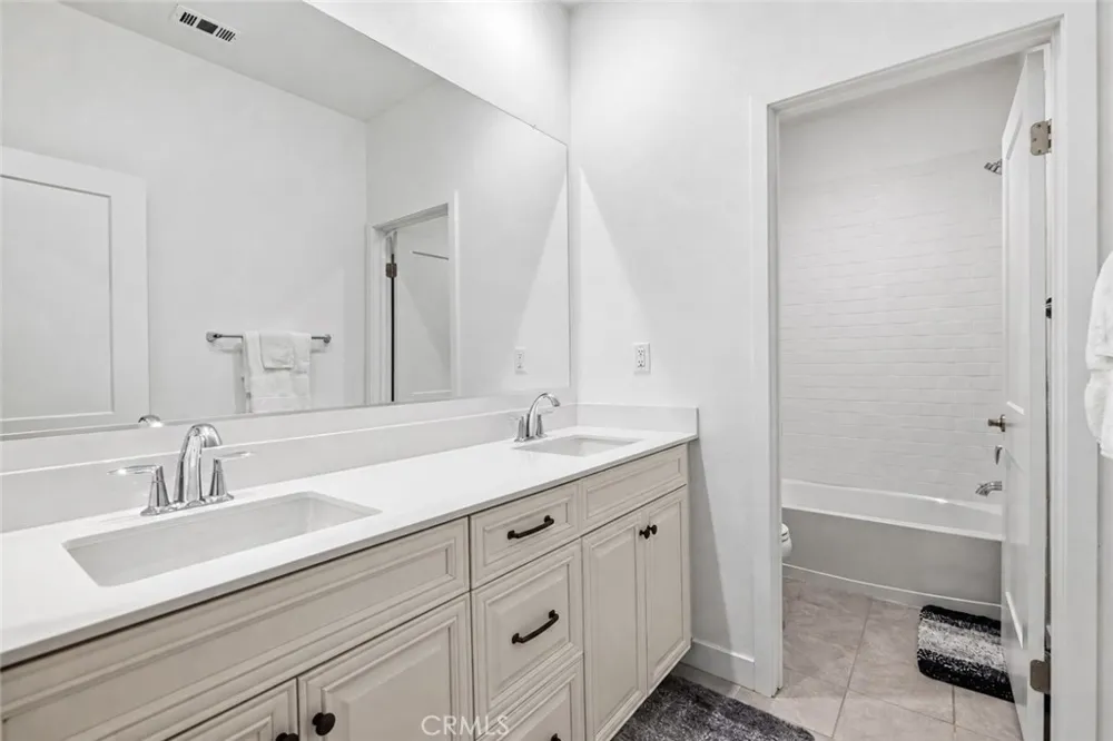 3981 Eliopulos Ranch Palmdale, CA 93551