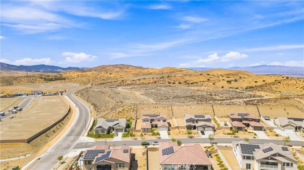 3981 Eliopulos Ranch Palmdale, CA 93551