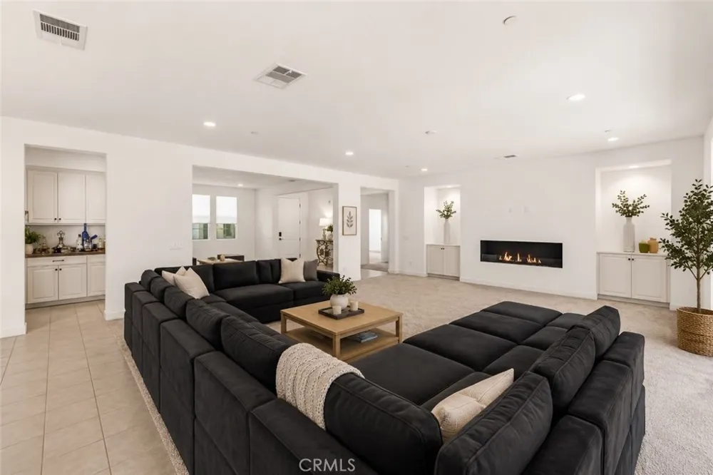 3981 Eliopulos Ranch Palmdale, CA 93551