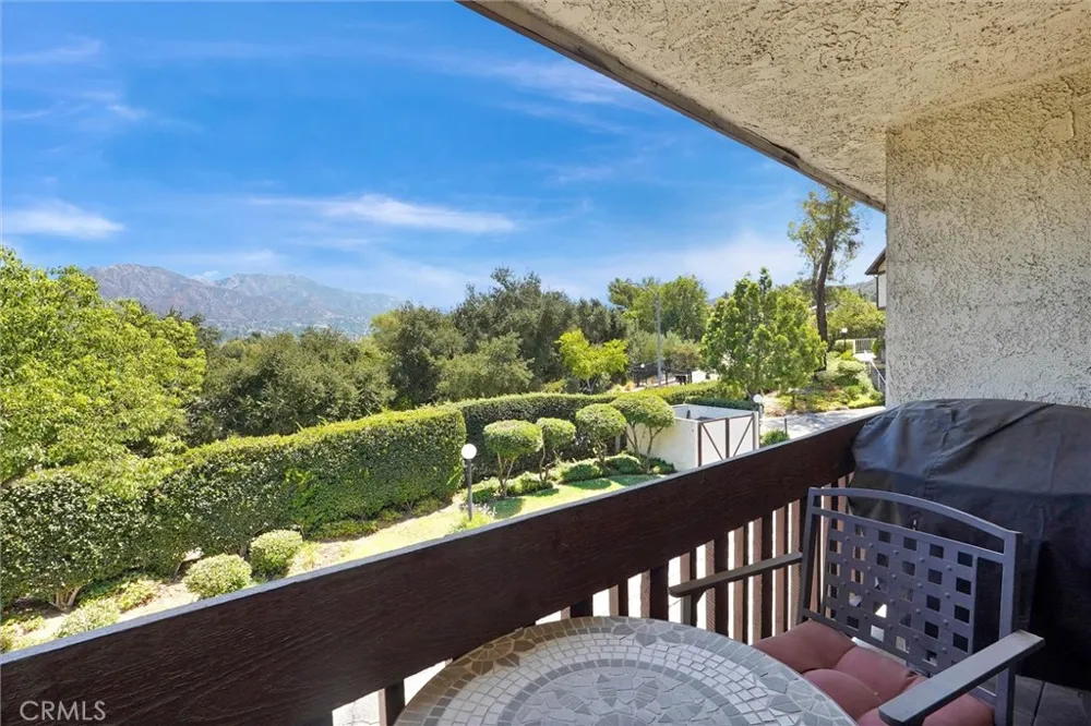 10480 Sunland Boulevard #7 Sunland, CA 91040