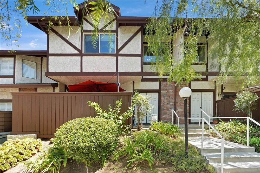 10480 Sunland Boulevard #7 Sunland, CA 91040