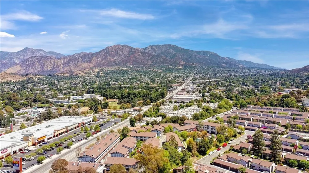 10480 Sunland Boulevard #7 Sunland, CA 91040