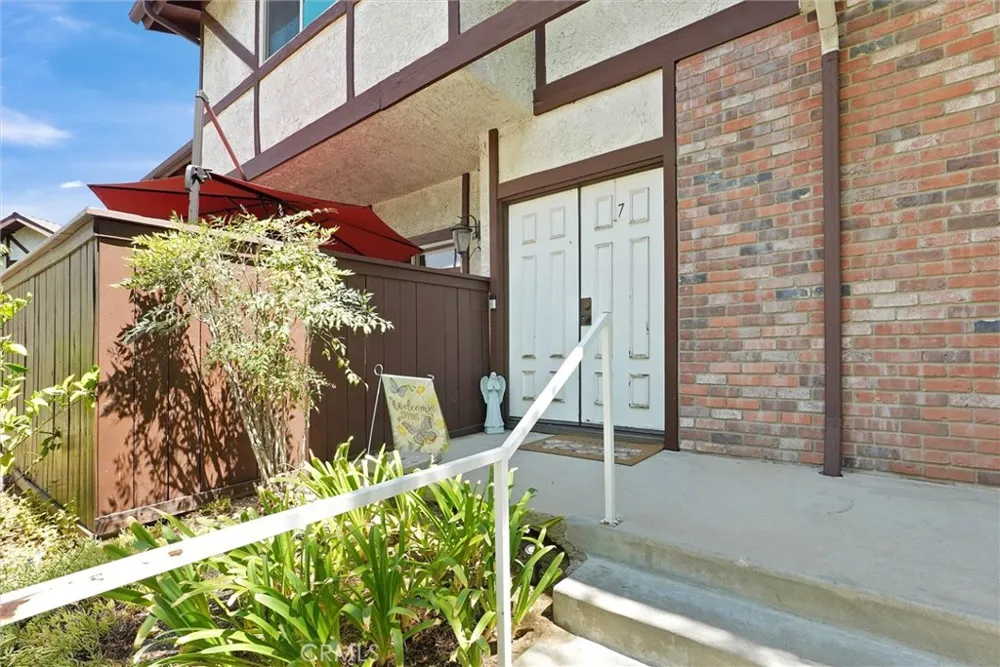 10480 Sunland Boulevard #7 Sunland, CA 91040
