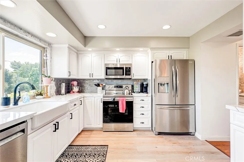 10480 Sunland Boulevard #7 Sunland, CA 91040