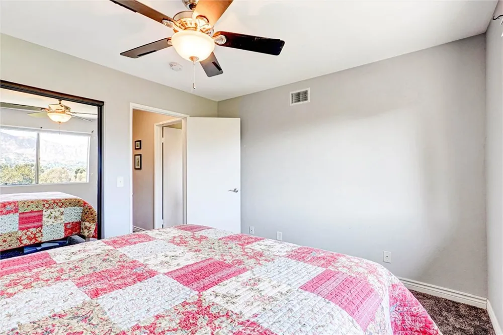 10480 Sunland Boulevard #7 Sunland, CA 91040