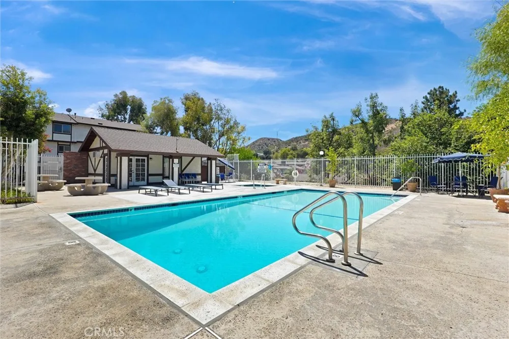 10480 Sunland Boulevard #7 Sunland, CA 91040