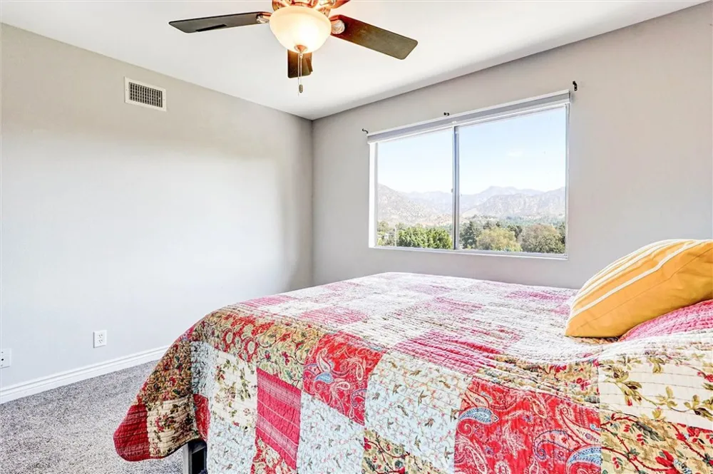 10480 Sunland Boulevard #7 Sunland, CA 91040