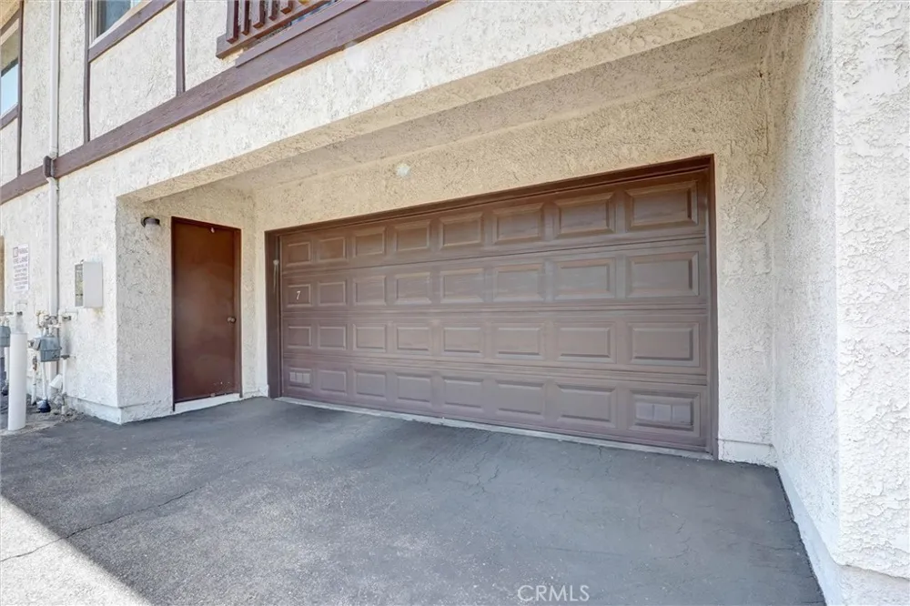 10480 Sunland Boulevard #7 Sunland, CA 91040