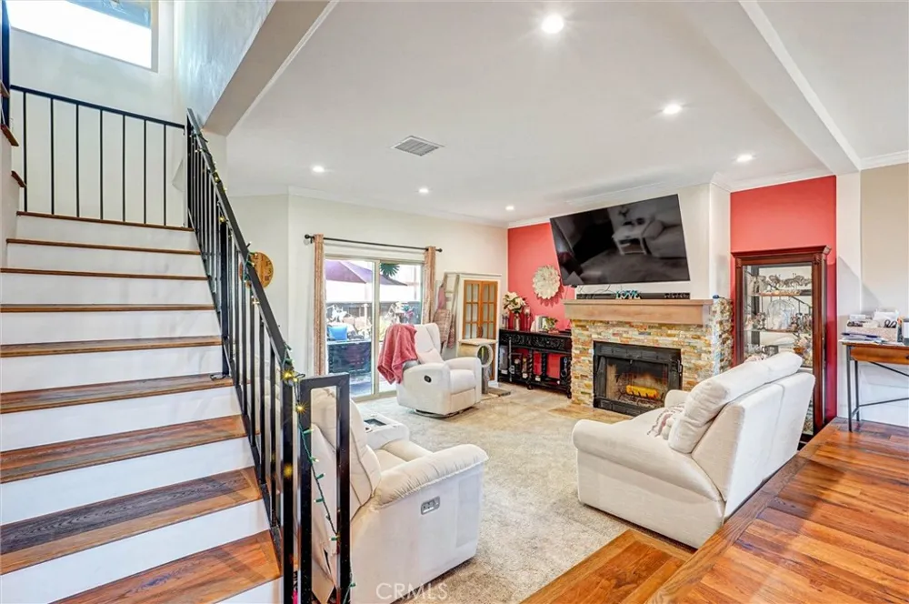 10480 Sunland Boulevard #7 Sunland, CA 91040