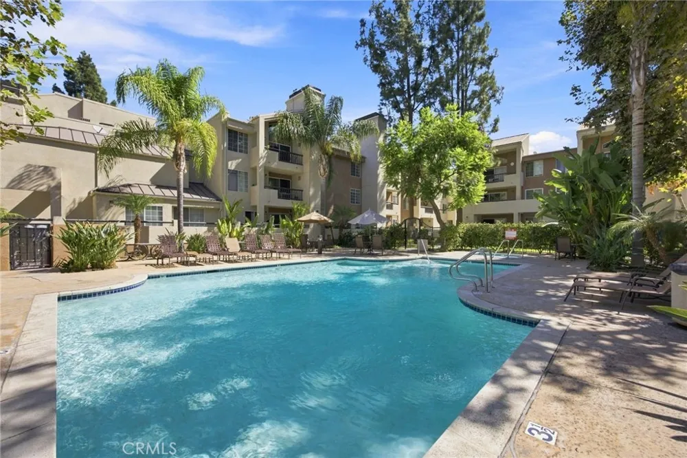 21400 Burbank #106 Woodland Hills, CA 91367
