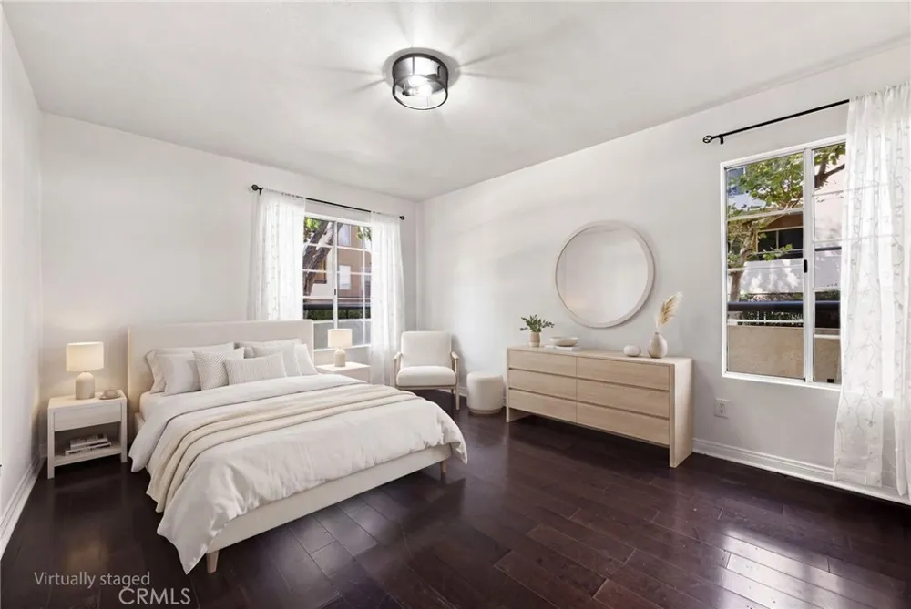 21400 Burbank #106 Woodland Hills, CA 91367