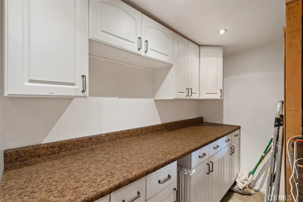 11575 Sunshine Terrace Studio City, CA 91604