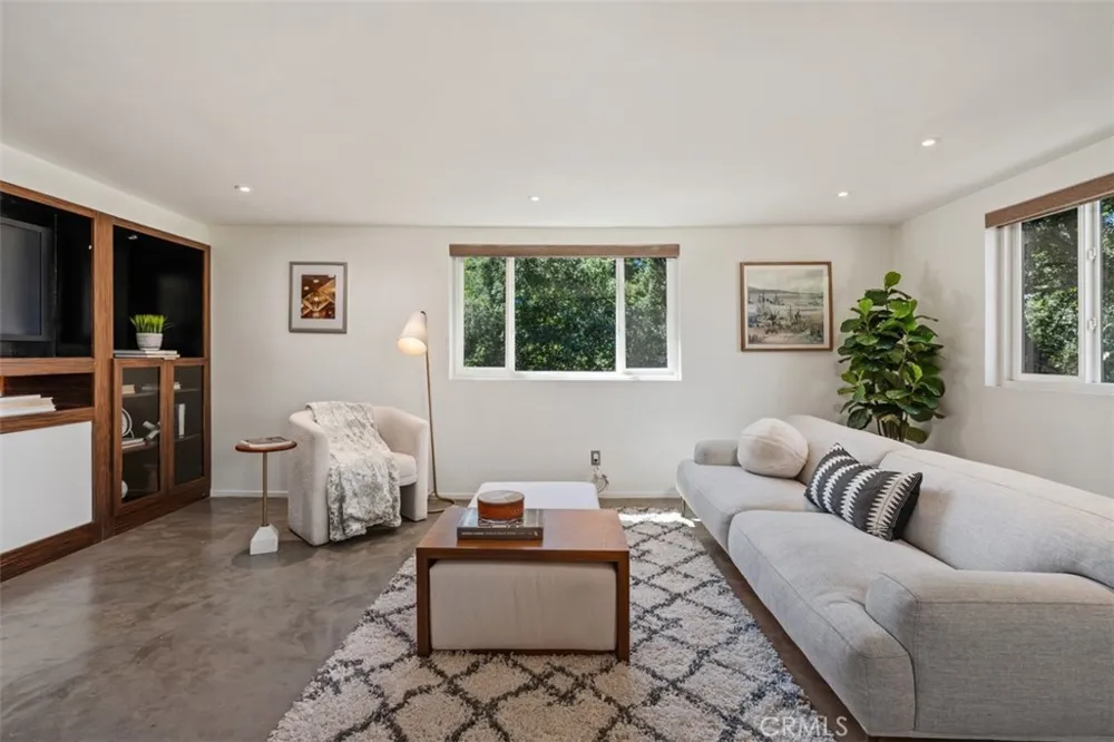 11575 Sunshine Terrace Studio City, CA 91604