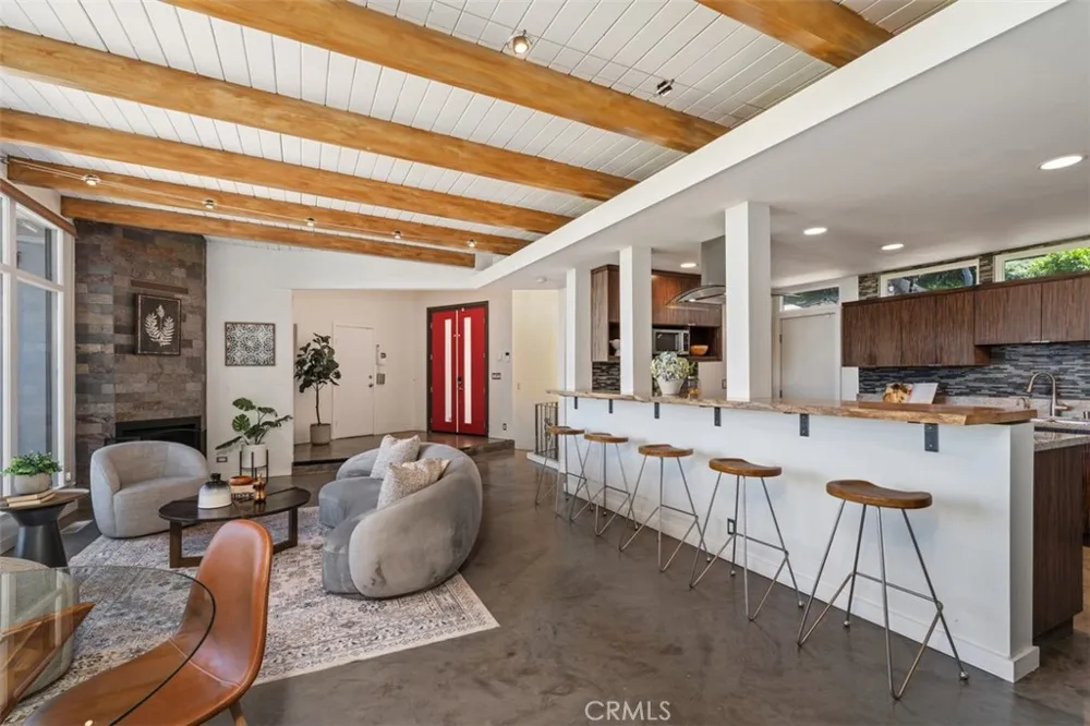 11575 Sunshine Terrace Studio City, CA 91604