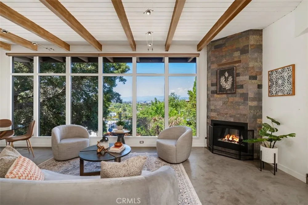 11575 Sunshine Terrace Studio City, CA 91604