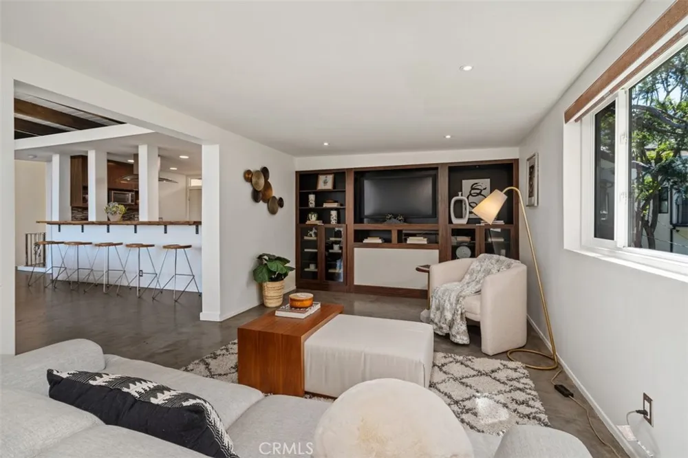 11575 Sunshine Terrace Studio City, CA 91604