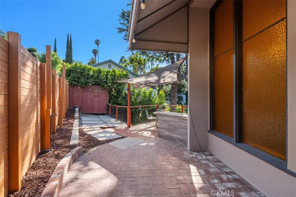 11575 Sunshine Terrace Studio City, CA 91604
