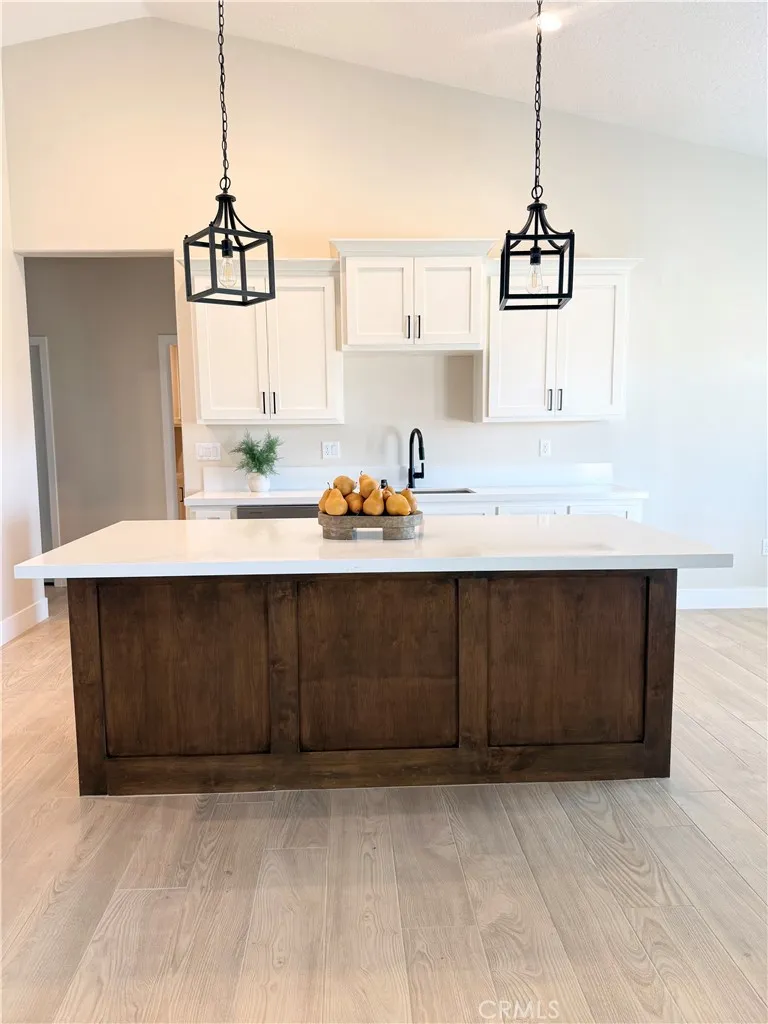 10583 Valencia Street Hesperia, CA 92344