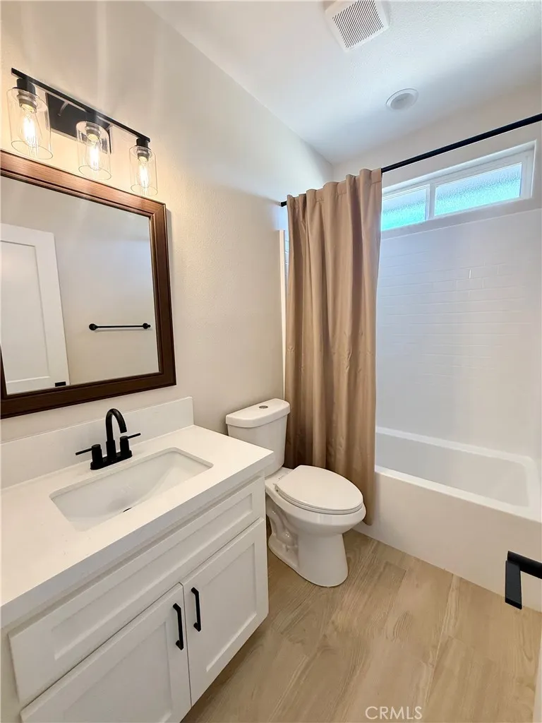 10583 Valencia Street Hesperia, CA 92344