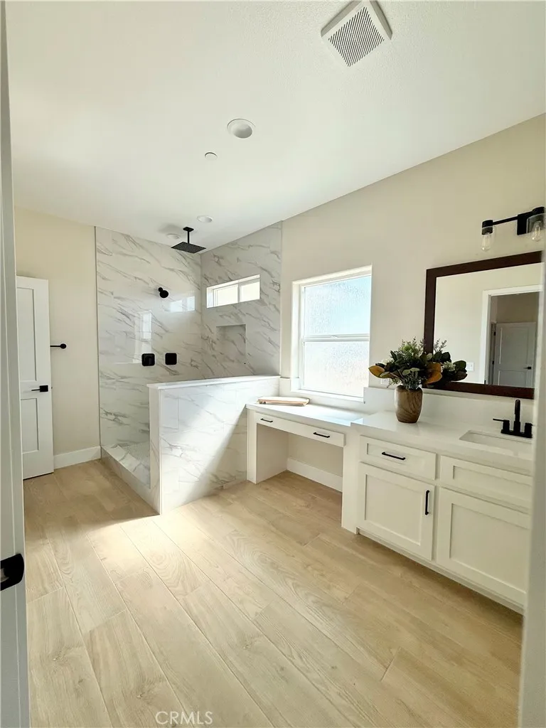 10583 Valencia Street Hesperia, CA 92344