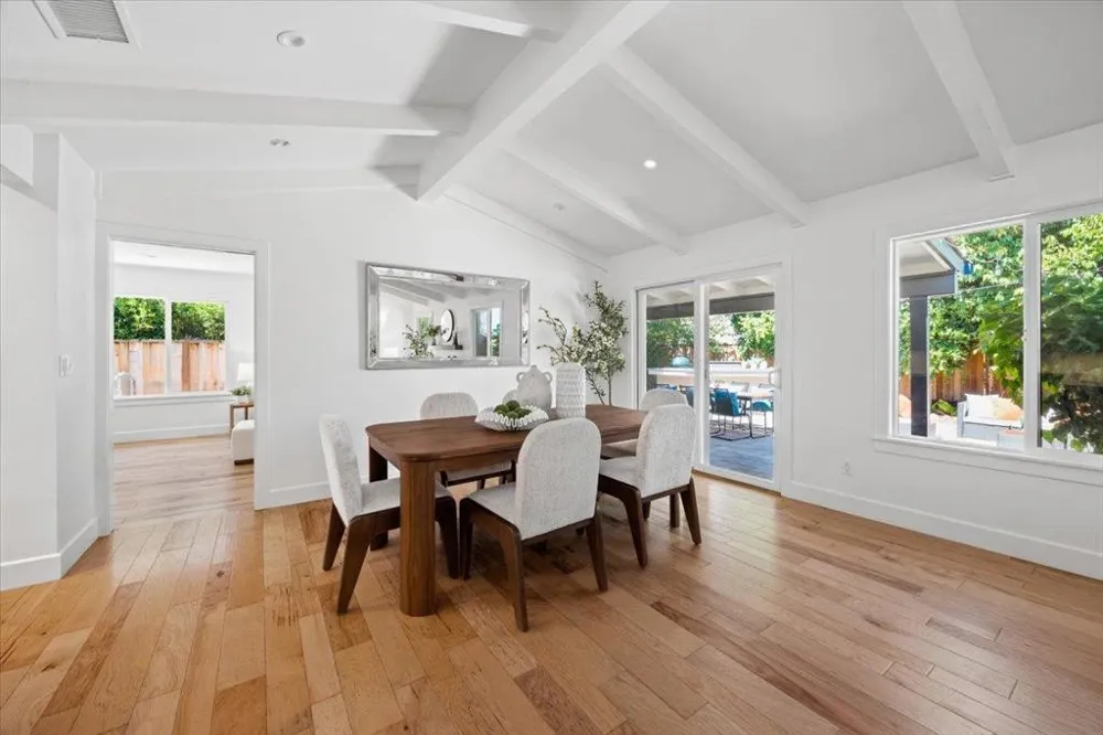 20319 Kirkmont Drive Saratoga, CA 95070