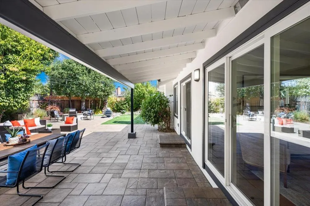 20319 Kirkmont Drive Saratoga, CA 95070