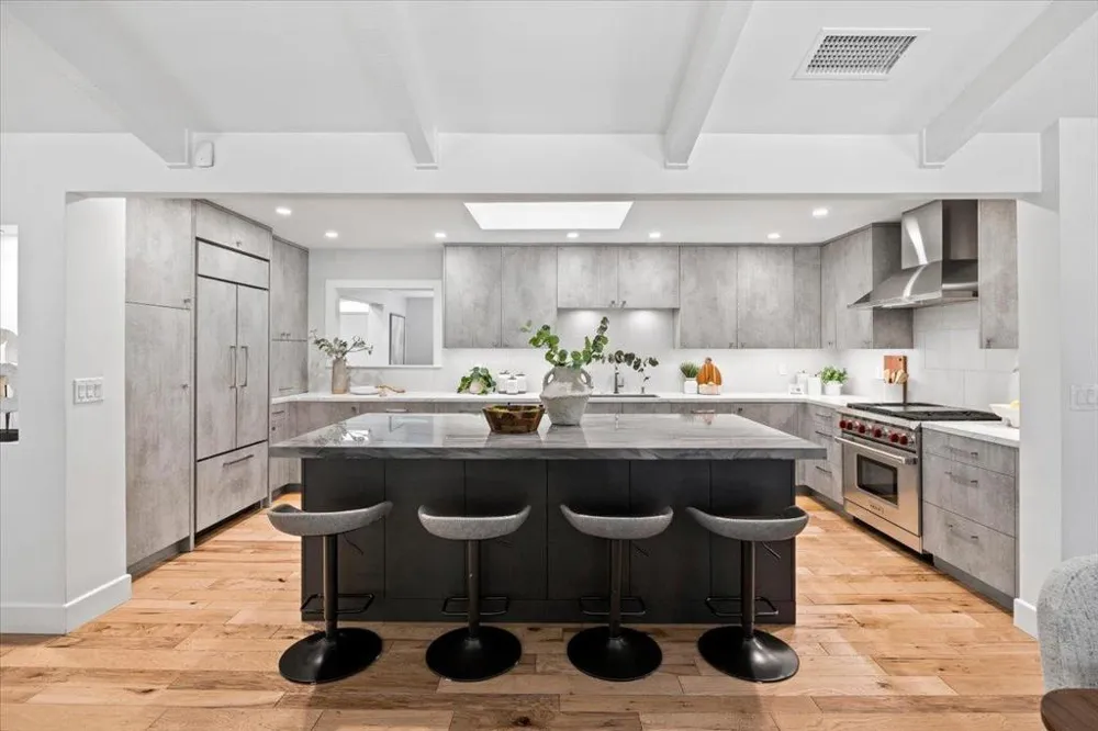 20319 Kirkmont Drive Saratoga, CA 95070