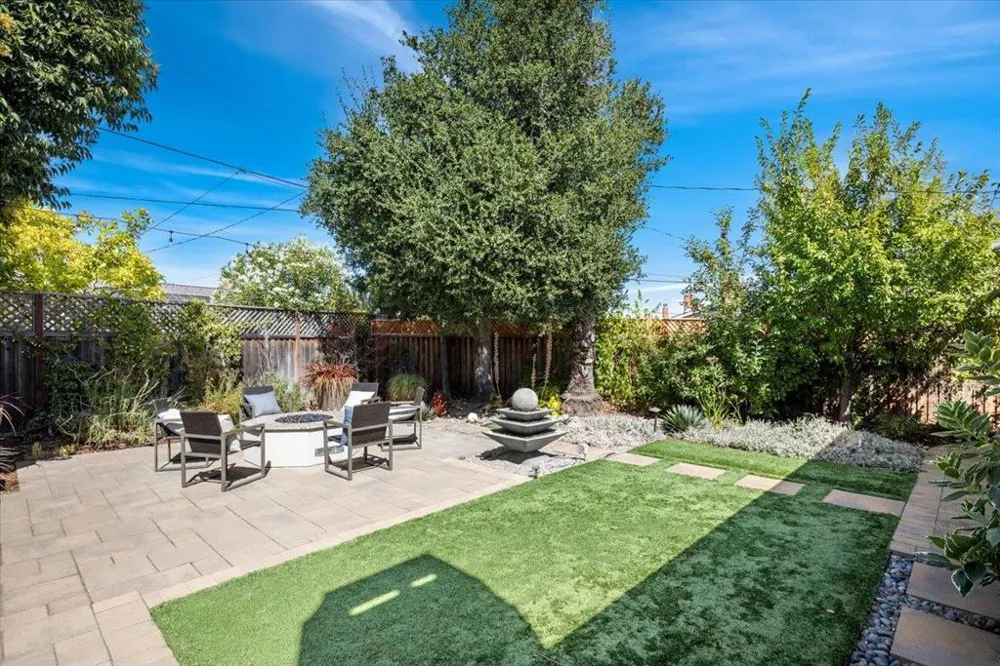 20319 Kirkmont Drive Saratoga, CA 95070