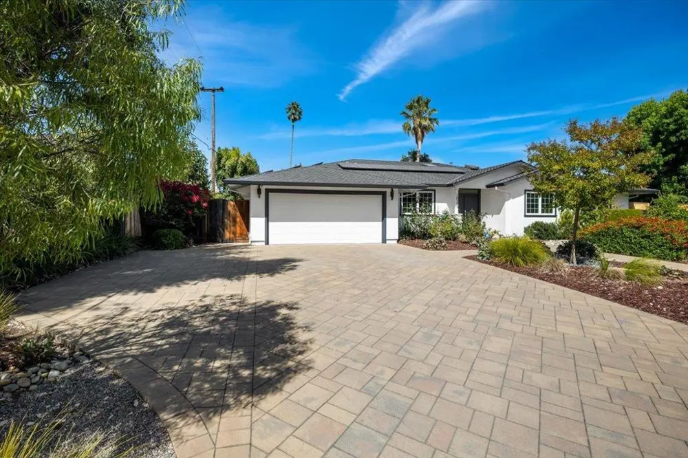 20319 Kirkmont Drive Saratoga, CA 95070