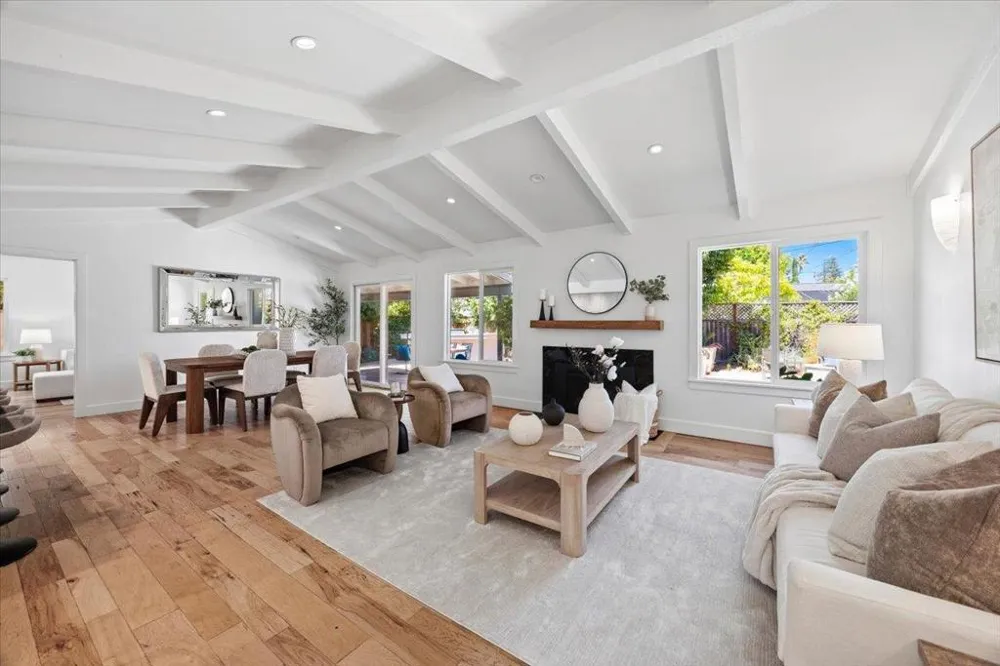 20319 Kirkmont Drive Saratoga, CA 95070