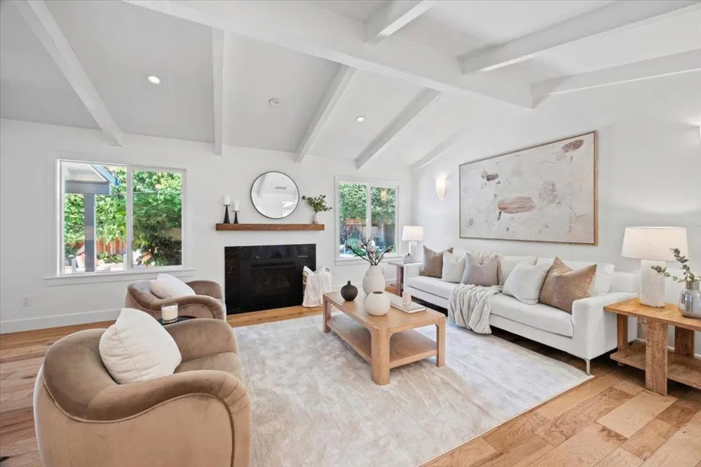 20319 Kirkmont Drive Saratoga, CA 95070