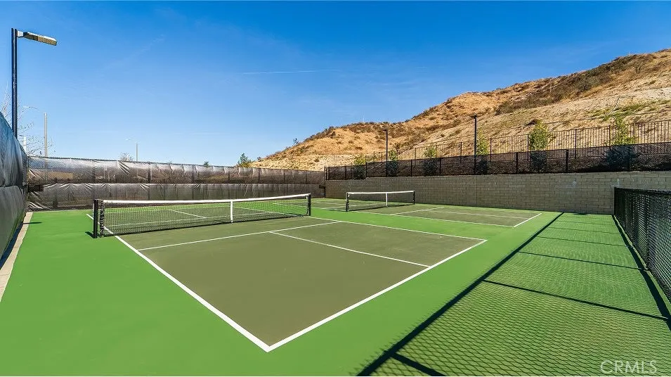 29762 Camino La Cumbre Valencia, CA 91354
