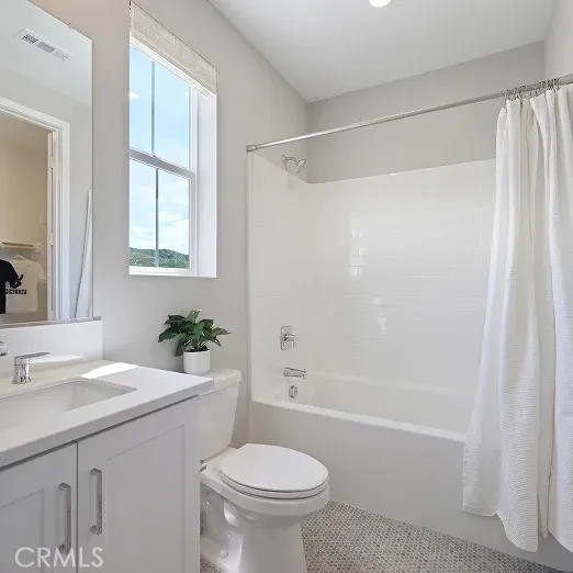 29762 Camino La Cumbre Valencia, CA 91354