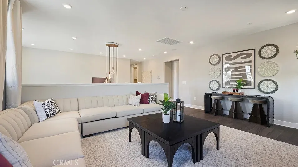 29762 Camino La Cumbre Valencia, CA 91354