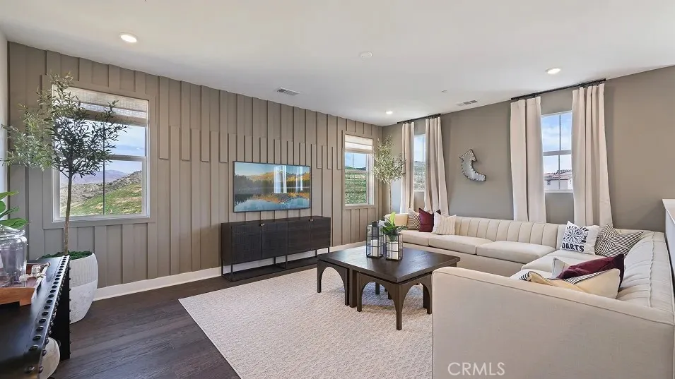 29762 Camino La Cumbre Valencia, CA 91354