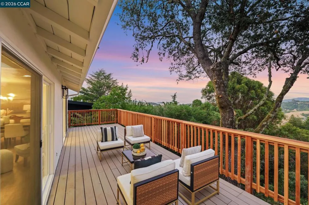 123 Oak Springs Drive San Anselmo, CA 94960