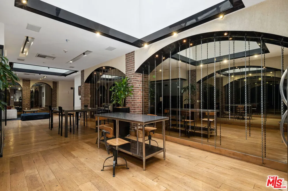 460 S Spring Street #1217 Los Angeles, CA 90013