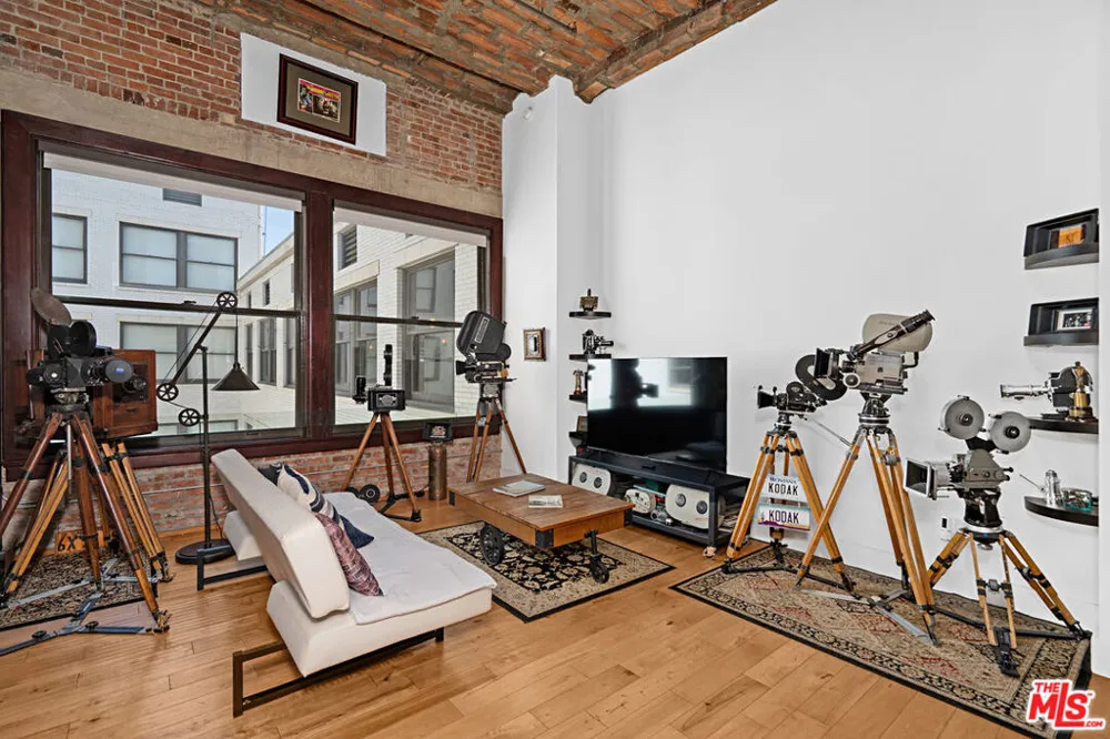 460 S Spring Street #1217 Los Angeles, CA 90013