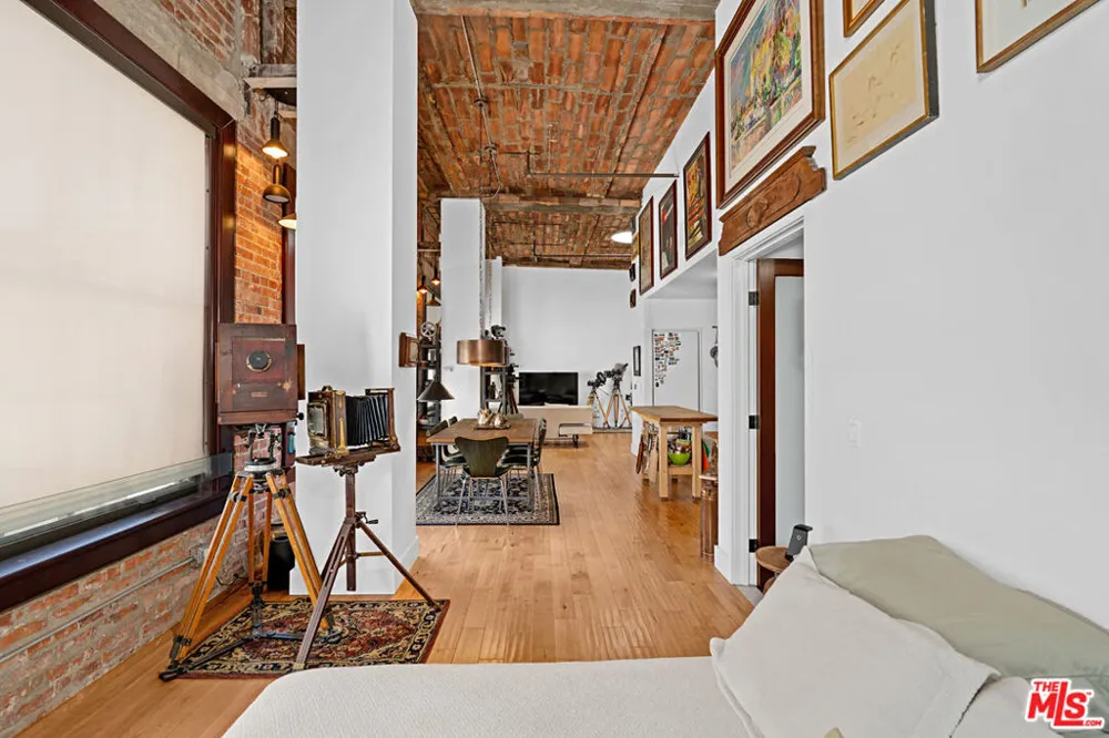 460 S Spring Street #1217 Los Angeles, CA 90013