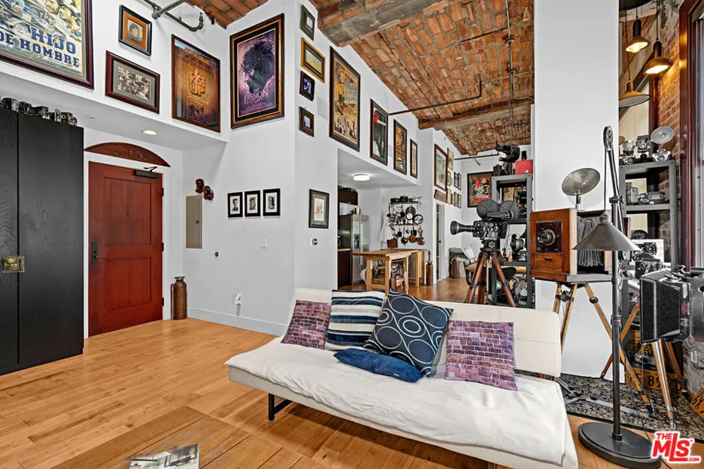 460 S Spring Street #1217 Los Angeles, CA 90013