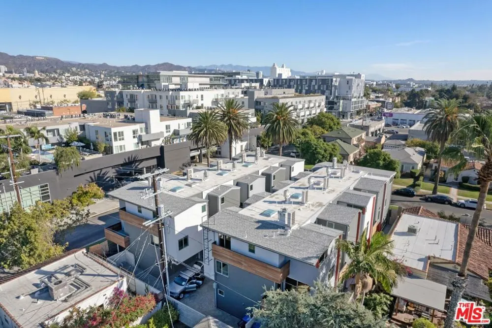 7150 Willoughby Avenue Los Angeles, CA 90046