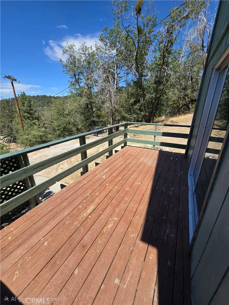 33460 Lakeview Dr Running Springs, CA 92382