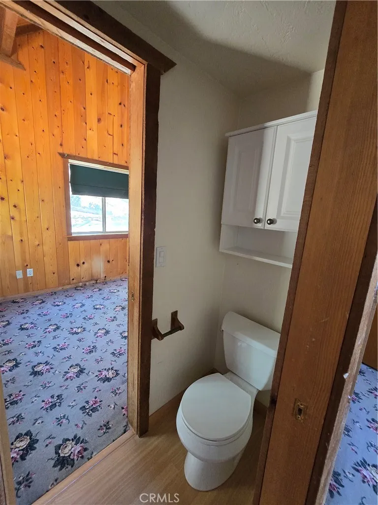 33460 Lakeview Dr Running Springs, CA 92382