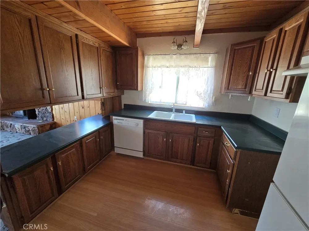 33460 Lakeview Dr Running Springs, CA 92382