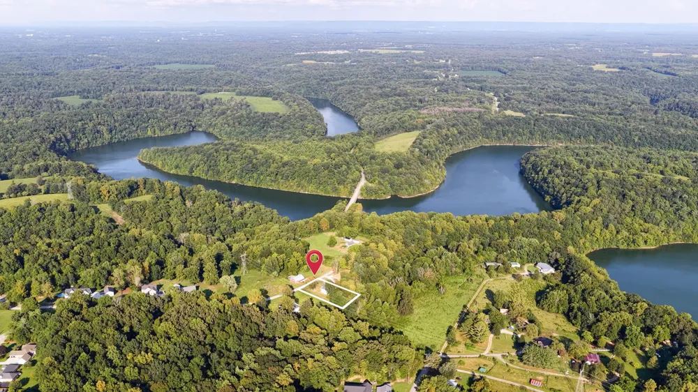 84 Devils Backbone Ln Manchester, TN 37355
