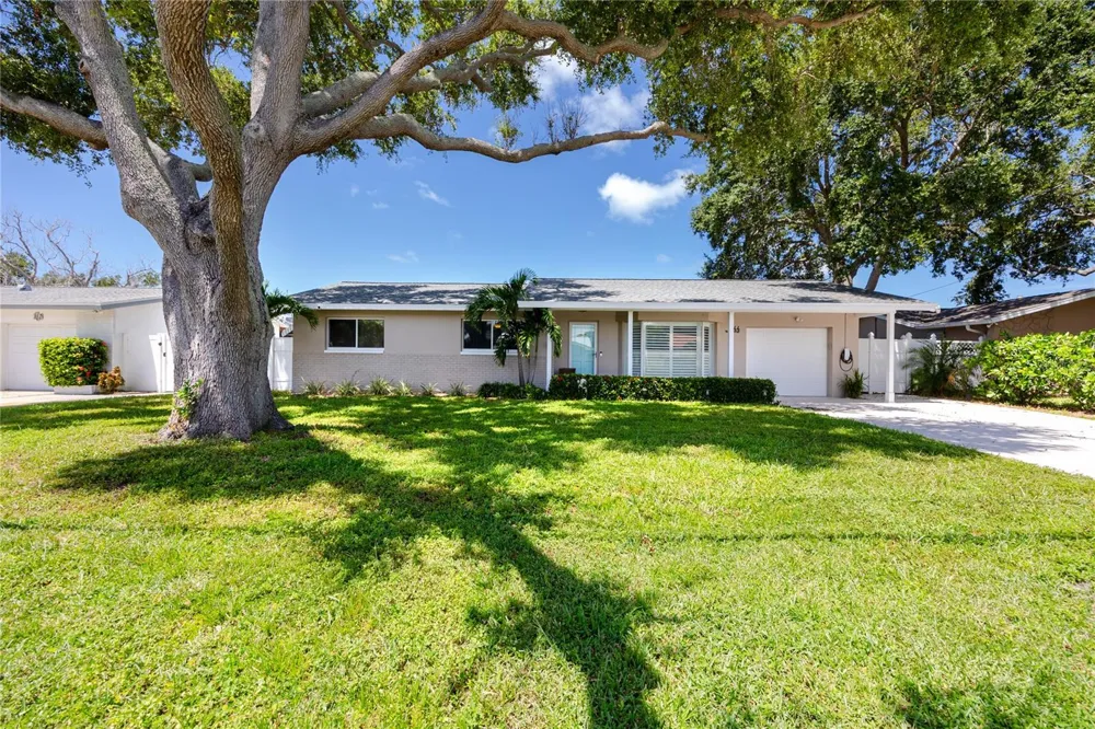 1744 HARBOR CIRCLE E Largo, FL 33770