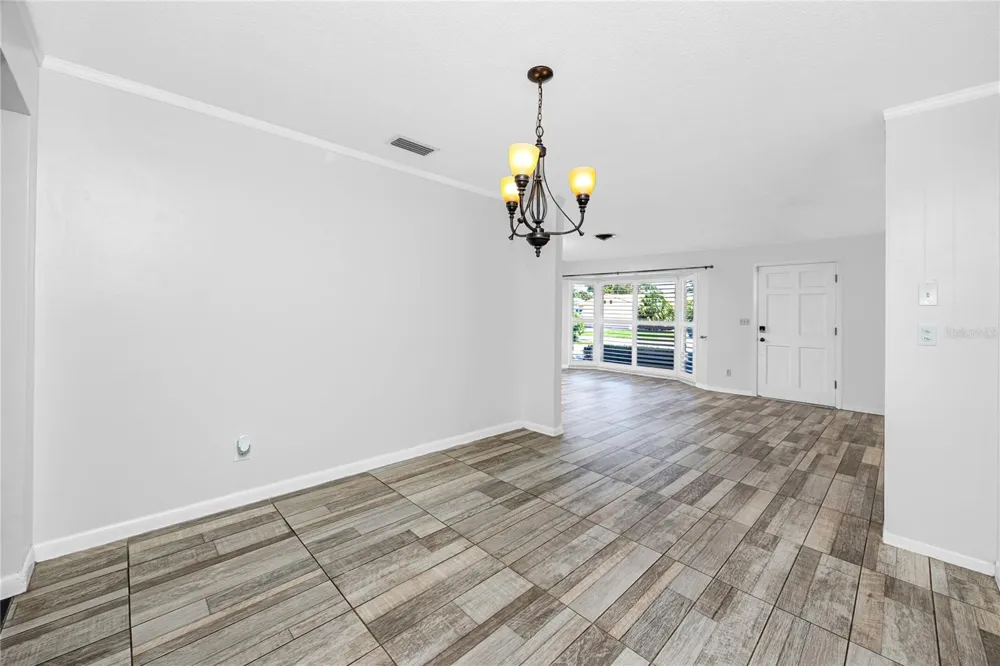 1744 HARBOR CIRCLE E Largo, FL 33770