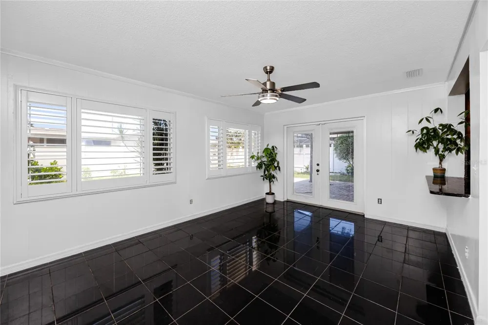 1744 HARBOR CIRCLE E Largo, FL 33770